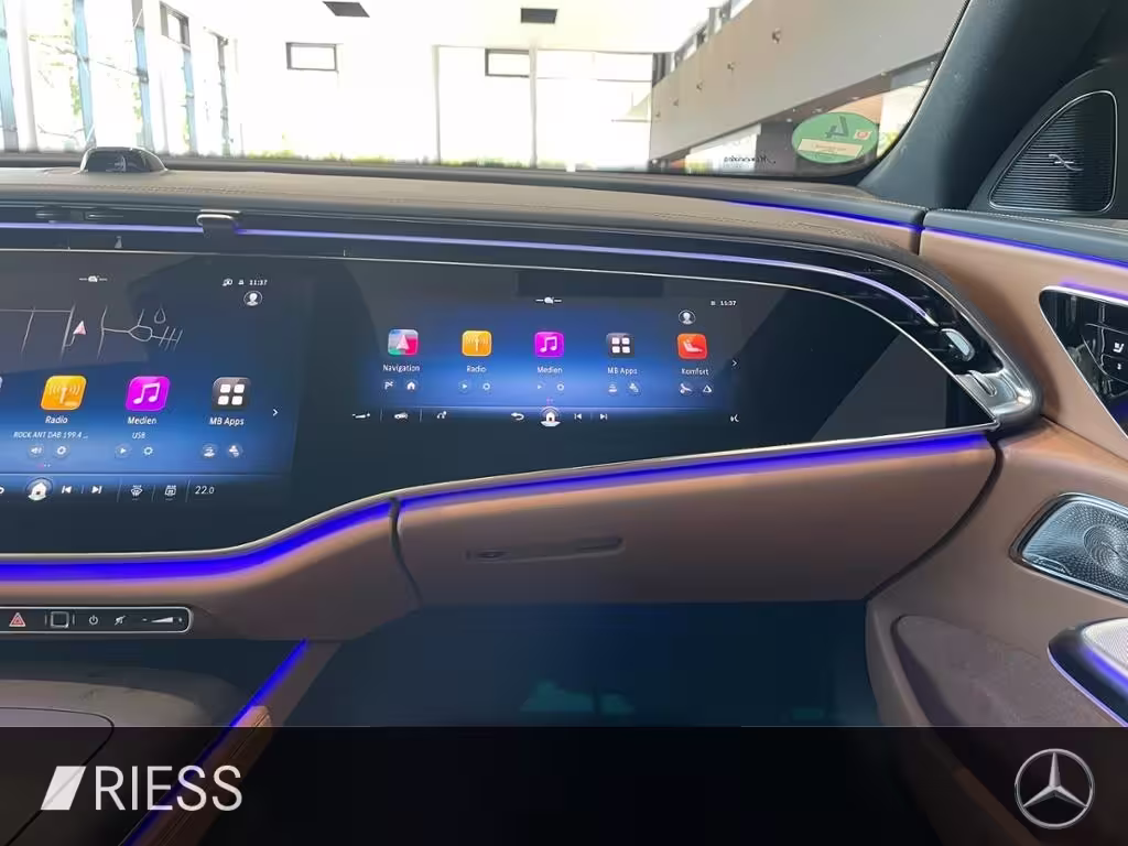 Mercedes-Benz E 400 e 4M AMG+PANO+HUD+AHK+AIRM+HA LENK+SUPERSC E 400 - Bild 16