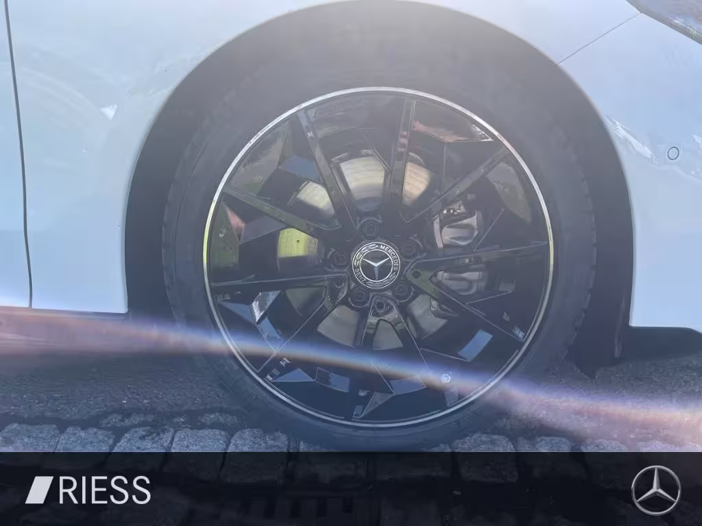 Mercedes-Benz CLA 200 4MATIC AHK AUT DynLicht Fernlichtass. LM CLA 200 - Bild 9