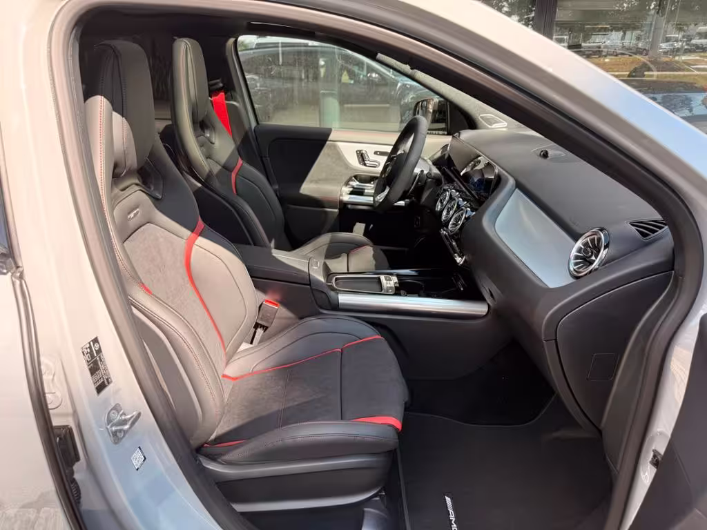 Mercedes-Benz AMG GLA 35 4MATIC 360 ACC AUT DynLicht HUD Kam. GLA 35 AMG - Bild 10