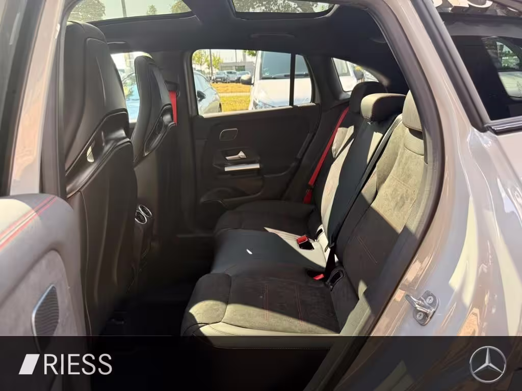 Mercedes-Benz AMG GLA 35 4MATIC 360 ACC AUT DynLicht HUD Kam. GLA 35 AMG - Bild 5