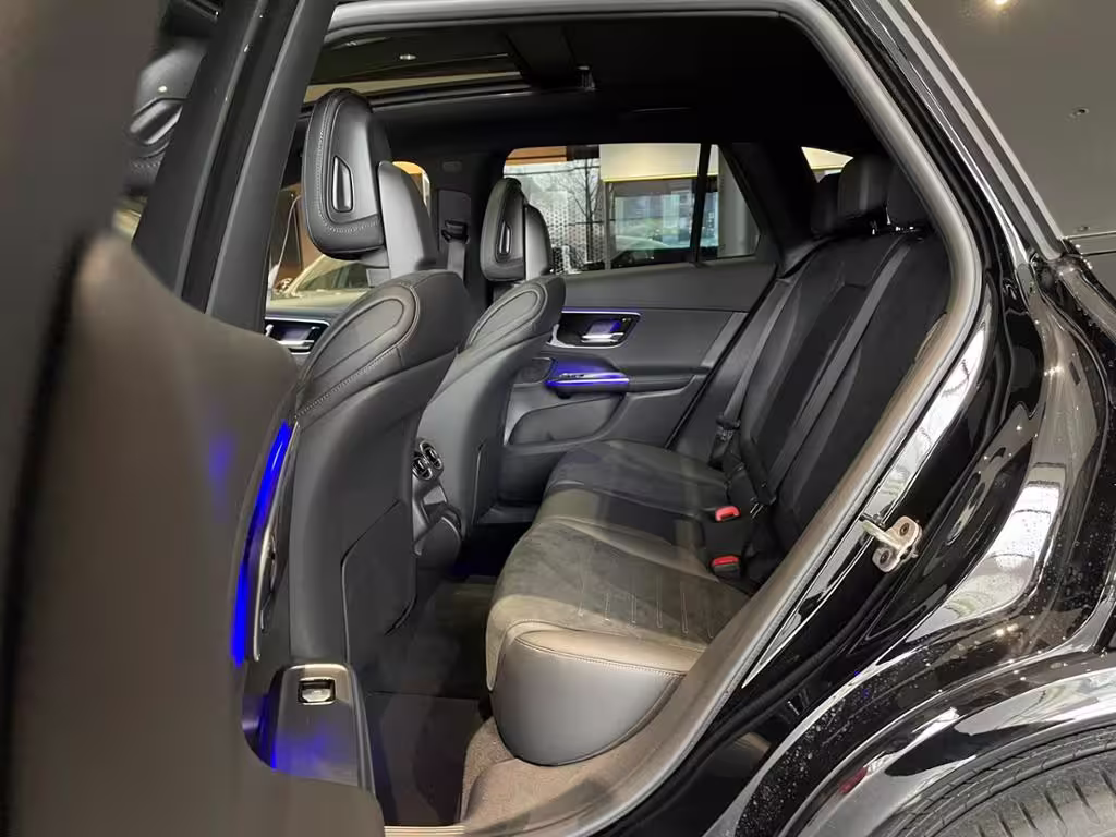 Mercedes-Benz GLC 200 AMG+PANO+AHK+DIGI LIGHT+DISTRONIC+360°+ - Bild 4