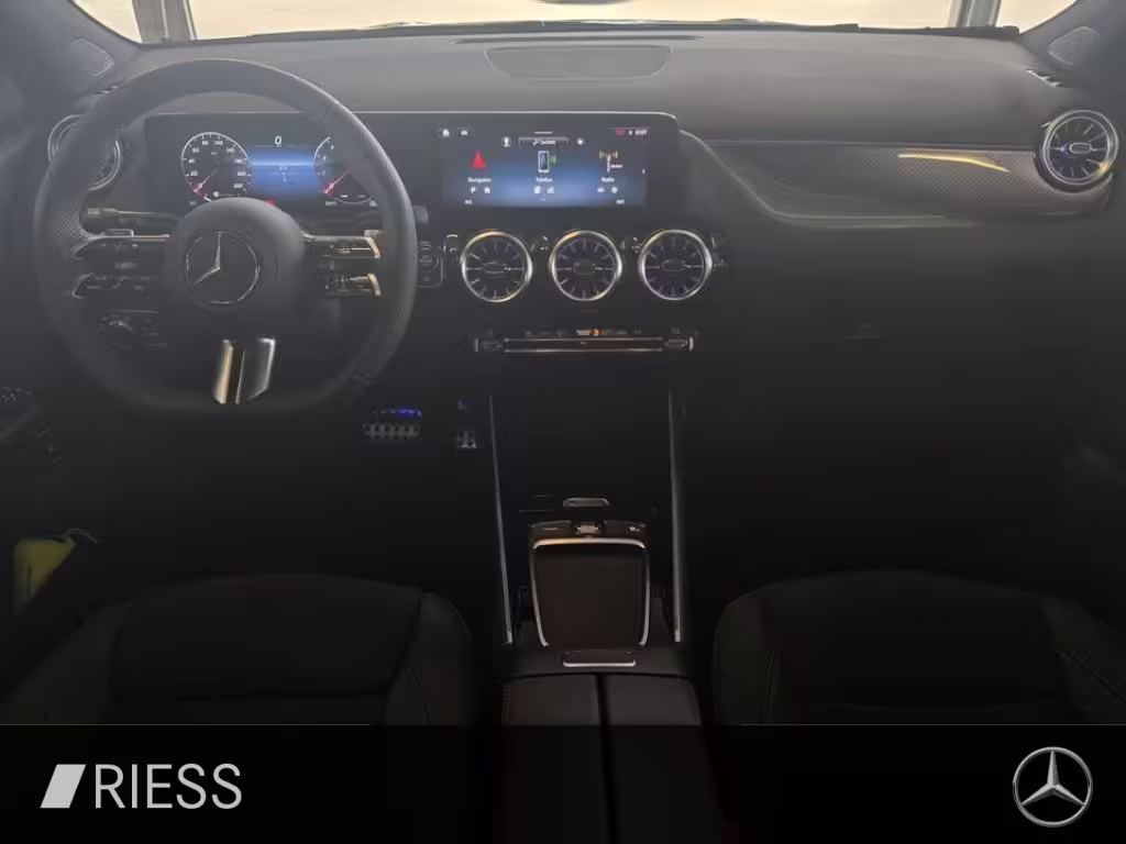 Mercedes-Benz GLA 200 AMG+AHK+HANDS-FREE+MULTIBEAM+19+360+UVM GLA 200 - Bild 12