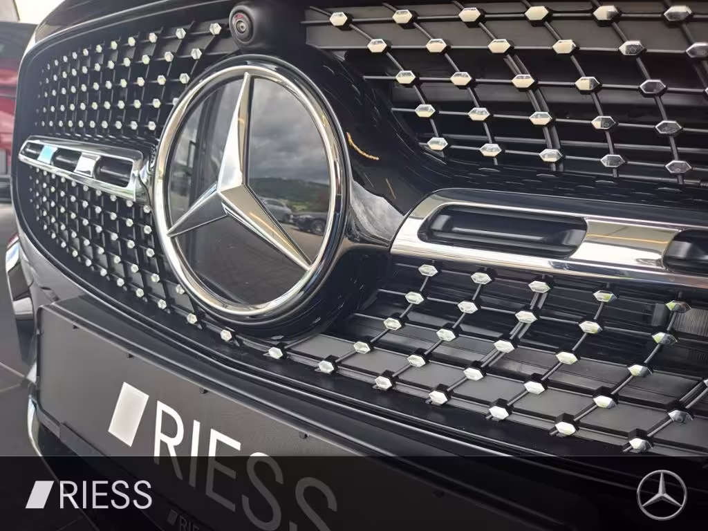 Mercedes-Benz GLA 200 AMG+AHK+HANDS-FREE+MULTIBEAM+19+360+UVM GLA 200 - Bild 16