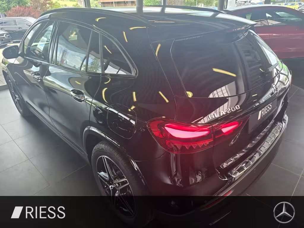 Mercedes-Benz GLA 200 AMG+AHK+HANDS-FREE+MULTIBEAM+19+360+UVM GLA 200 - Bild 6