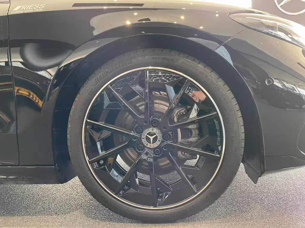 Mercedes-Benz CLA 200 AMG+SUPERSCREEN+DISTRONIC+MULTIBEAM+360° - Bild 9