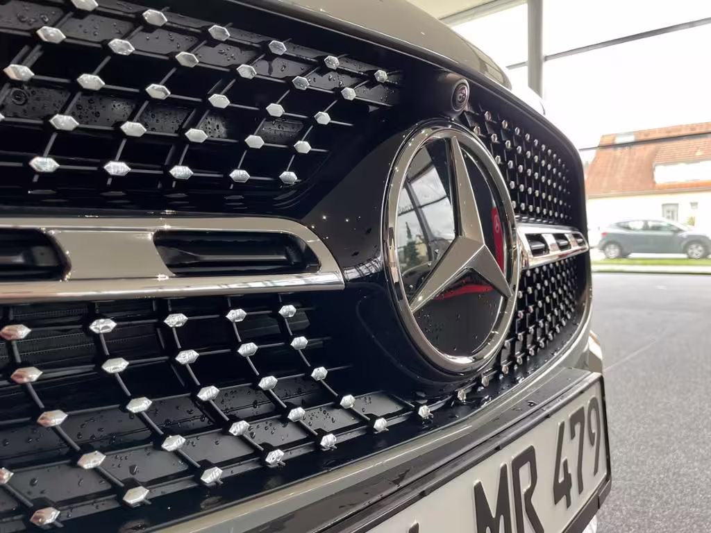 Mercedes-Benz GLA 200 AMG+MULTIBEAM+KEYLESS+360°+TOTWKL+SOUND+ - Bild 19