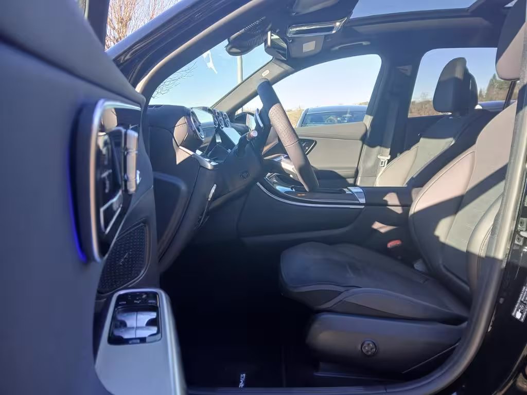 Mercedes-Benz GLC 200 4M AMG+PANO+AHK+DIGI LIGHT+DISTRONIC - Bild 2