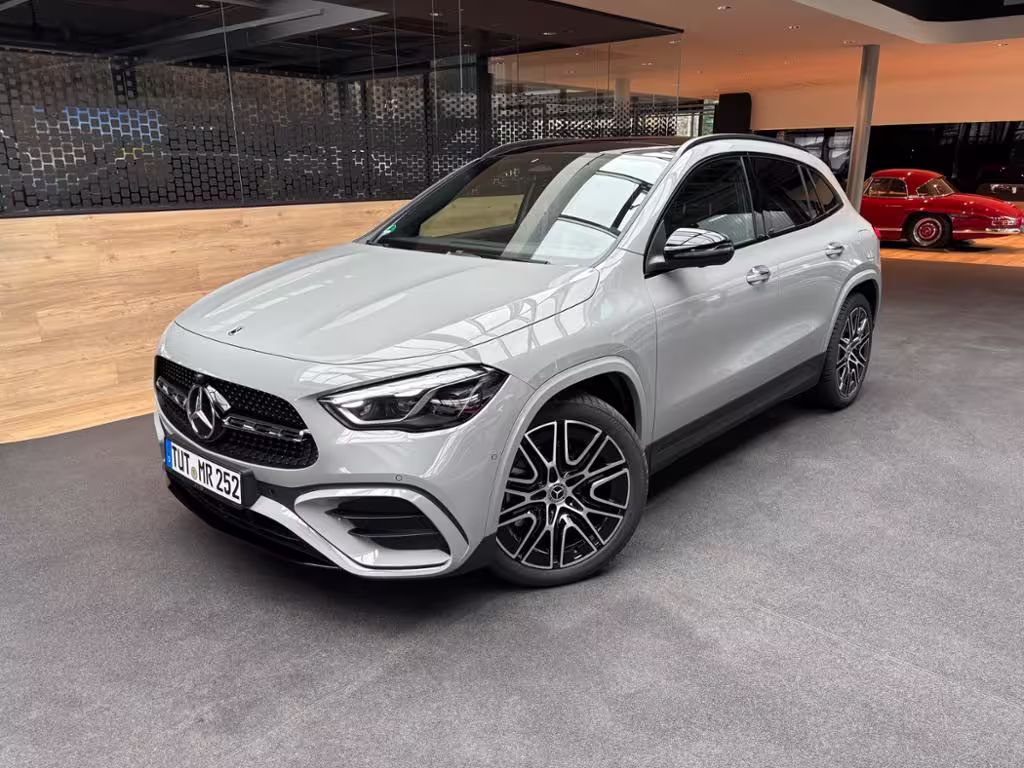 Mercedes-Benz GLA 220 d 4MATIC 360 AHK AUT DynLicht Kam. LED