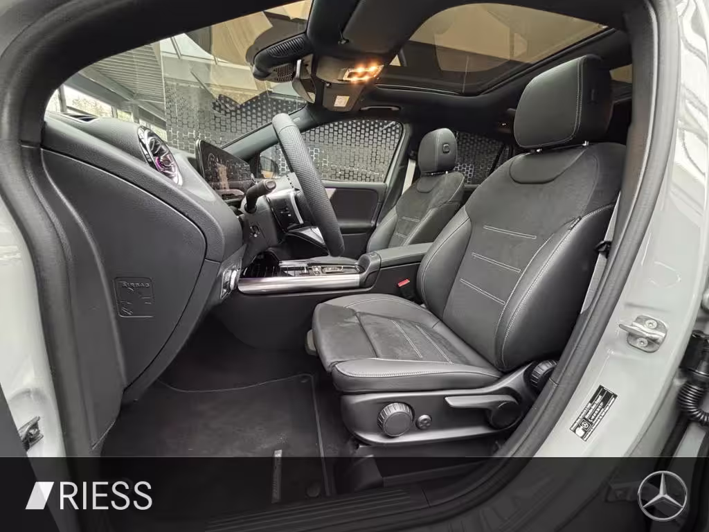 Mercedes-Benz GLA 220 d 4MATIC 360 AHK AUT DynLicht Kam. LED GLA 220 - Bild 3