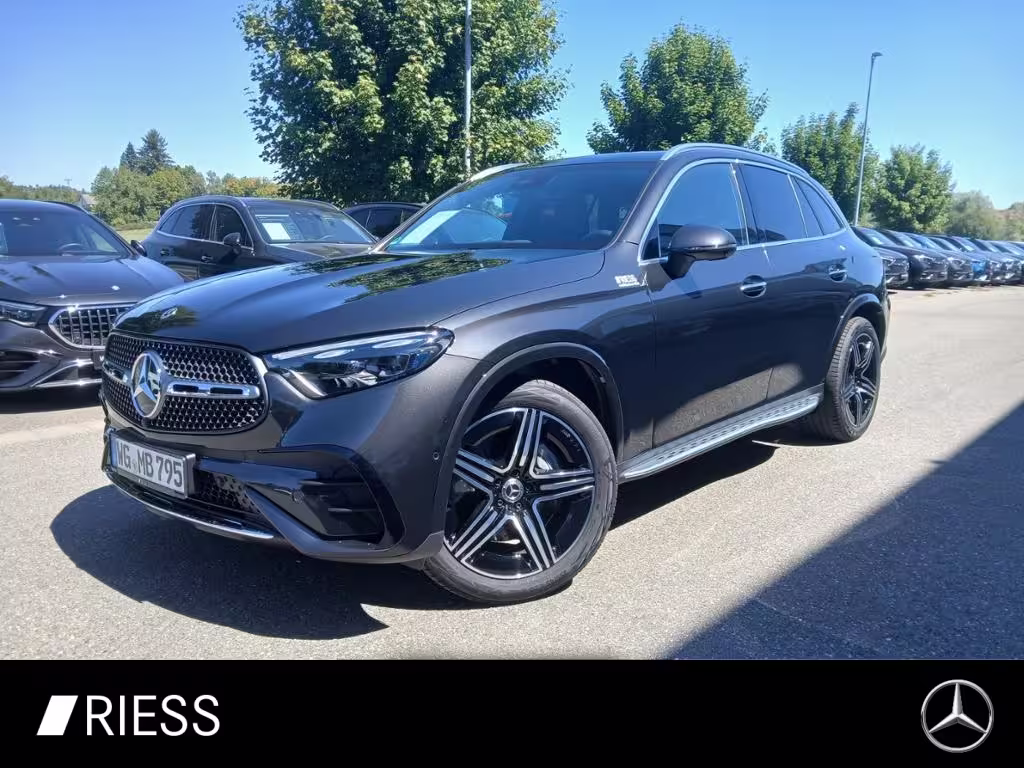 Mercedes-Benz GLC 200 4M AMG+PANO+AHK+DISTR+DIGI L+KEYLESS+360