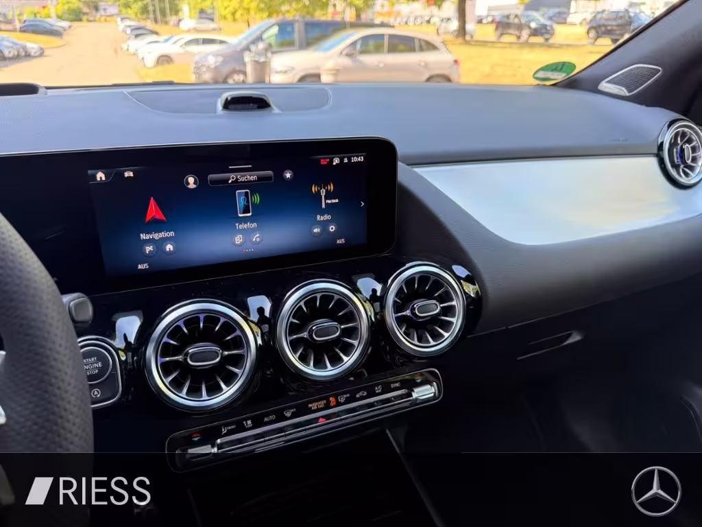 Mercedes-Benz GLA 220 d 4MATIC 360 ACC AHK AUT DynLicht HUD LM GLA 220 - Bild 14