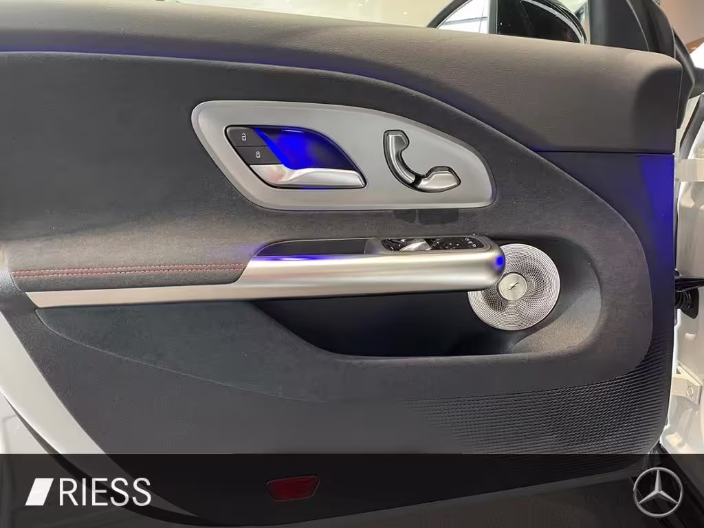 Mercedes-Benz CLA 200 4MATIC AHK AUT DynLicht Fernlichtass. LM CLA 200 - Bild 4