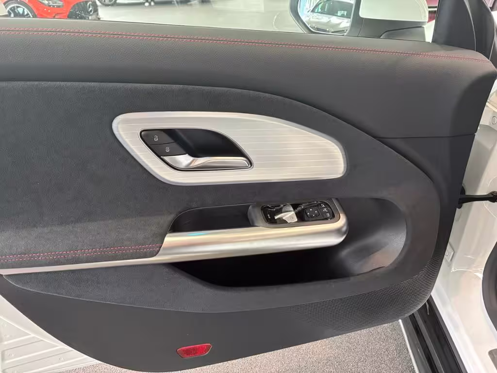 Mercedes-Benz CLA 200 EQ SB AMG+AHK+HUD+DISTR+KEYL+MULTIBEAM+ CLA 200 Shooting Brake - Bild 4