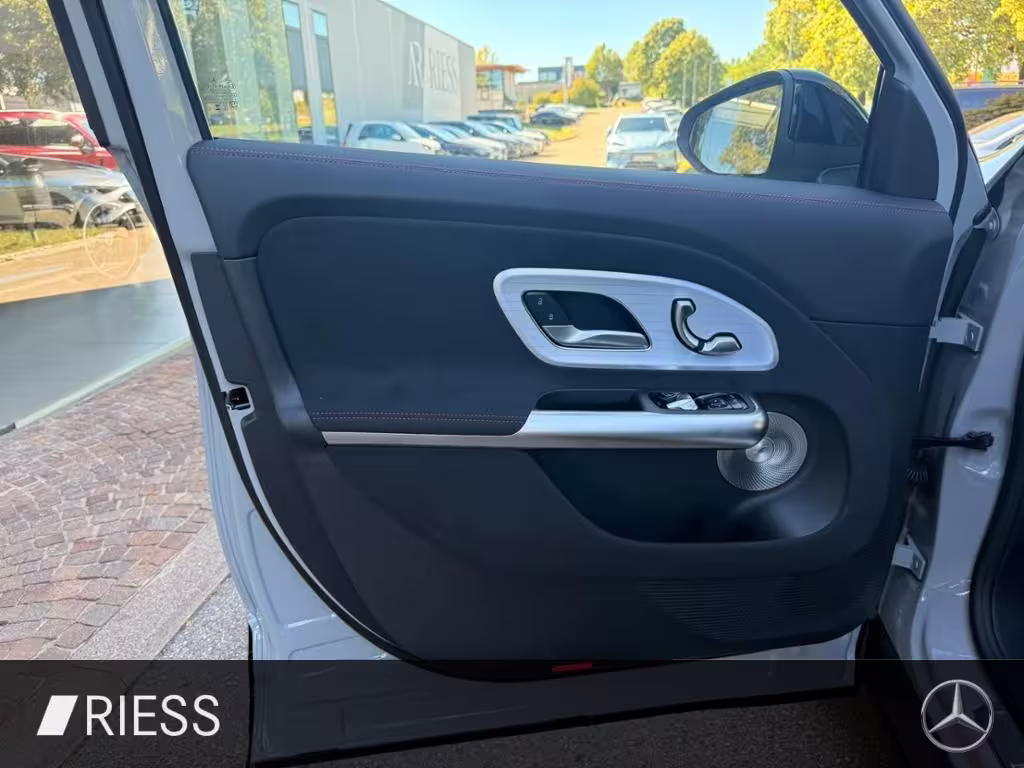 Mercedes-Benz GLB 220 4MATIC AHK AUT Akustikglas Fernlichtass. GLB 220 - Bild 4