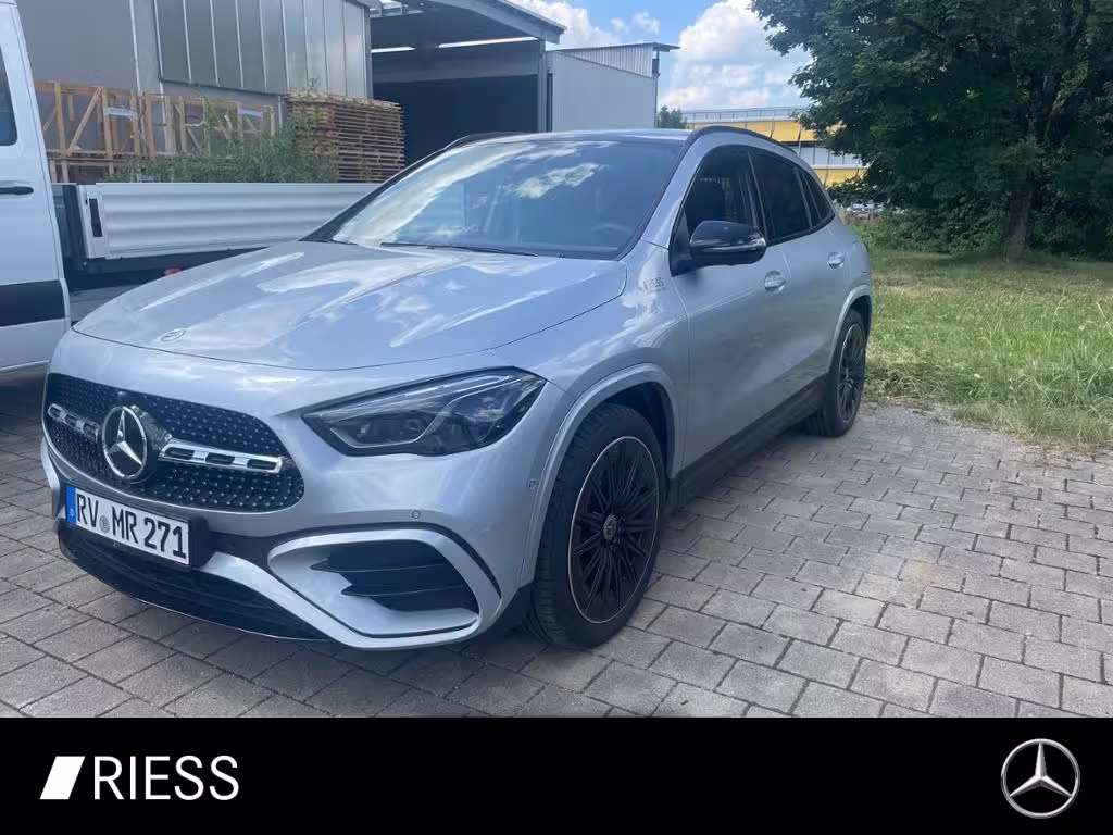 Mercedes-Benz GLA 200 d 4M AMG+PANO+AHK+MULTIBEAM+DISTR+MEMORY