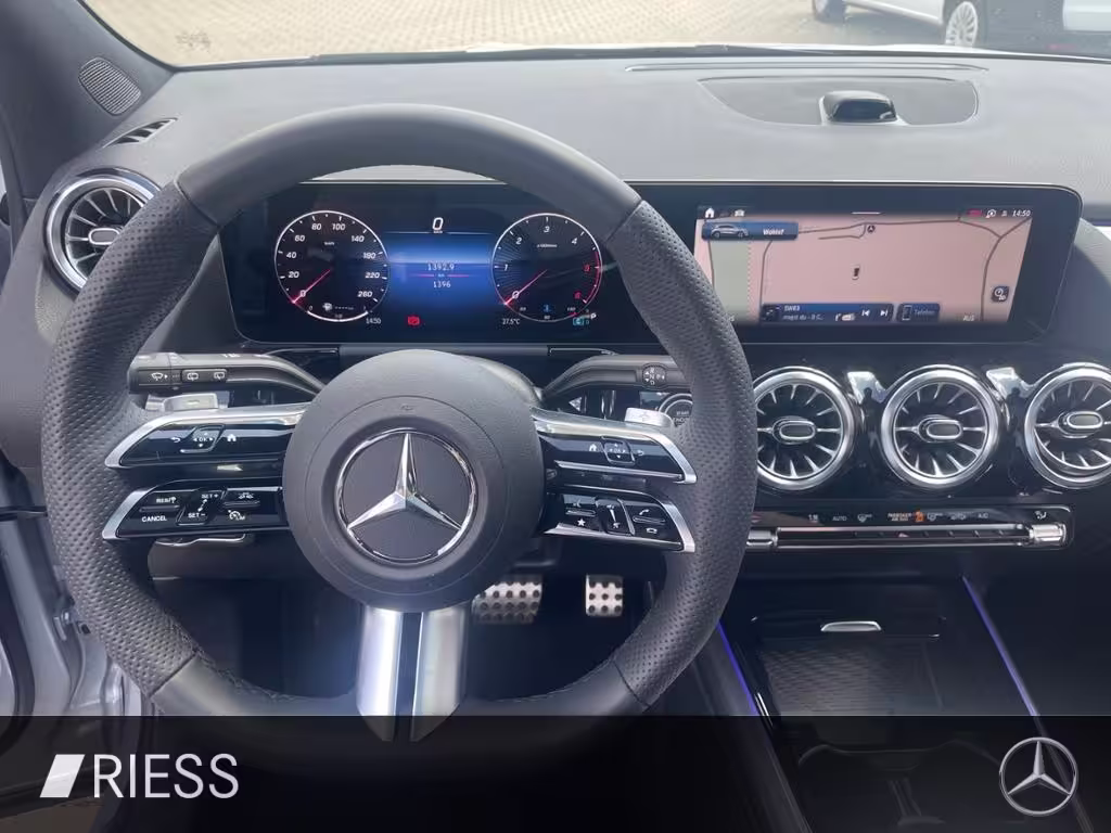 Mercedes-Benz GLA 200 d 4M AMG+PANO+AHK+MULTIBEAM+DISTR+MEMORY GLA 200 - Bild 9