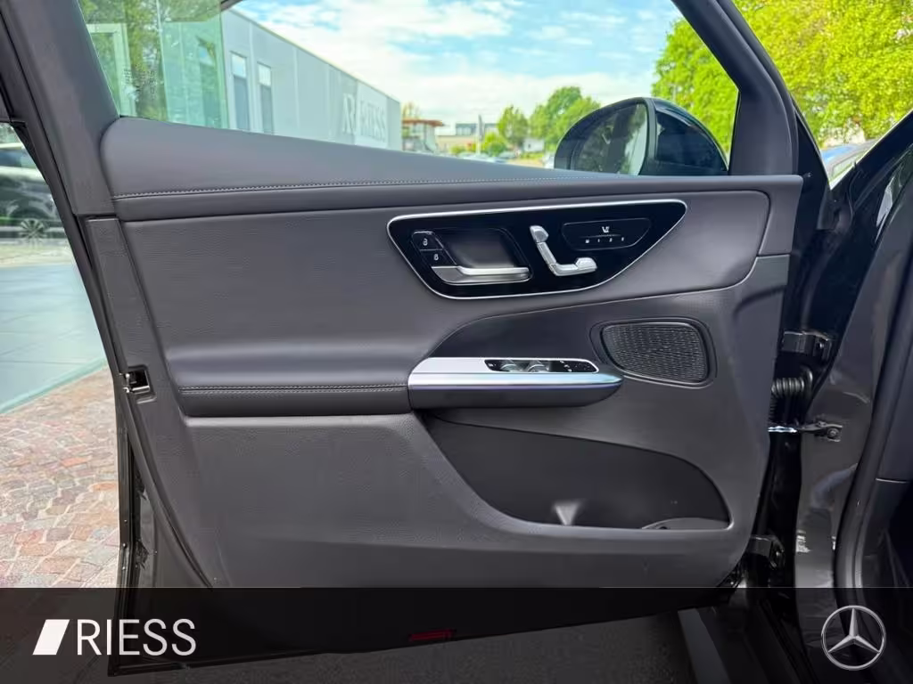 Mercedes-Benz GLC 200 d 4M Coupé AMG+AHK+PANO+360°+NIGHT+20+ GLC 200 - Bild 4