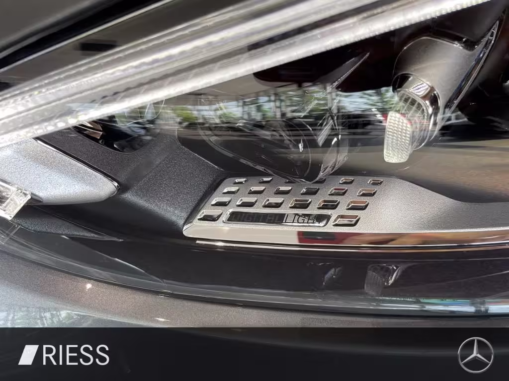 Mercedes-Benz C 300 AMG+PANO+AHK+HUD+DISTR+KEYL+DIGI L+MEM+360 C 300 - Bild 21