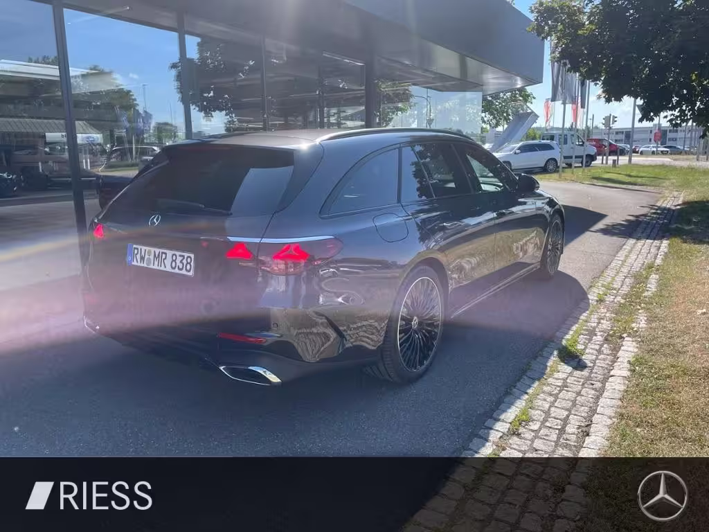 Mercedes-Benz E 300 de 4M T AMG+AHK+PANO+20+DIGITAL-LIGHT+360 E 300 - Bild 7