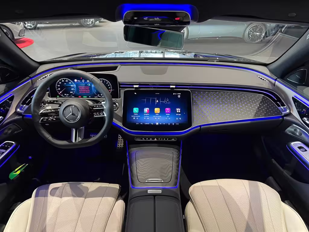 Mercedes-Benz E 300 de T 4M AMG+PANO+AHK+HUD+DISTRONIC+KEYLESS - Bild 13