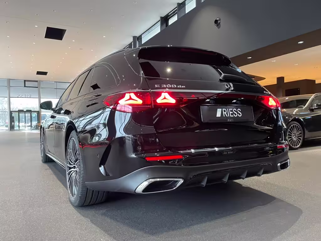 Mercedes-Benz E 300 de T 4M AMG+PANO+AHK+HUD+DISTRONIC+KEYLESS - Bild 19