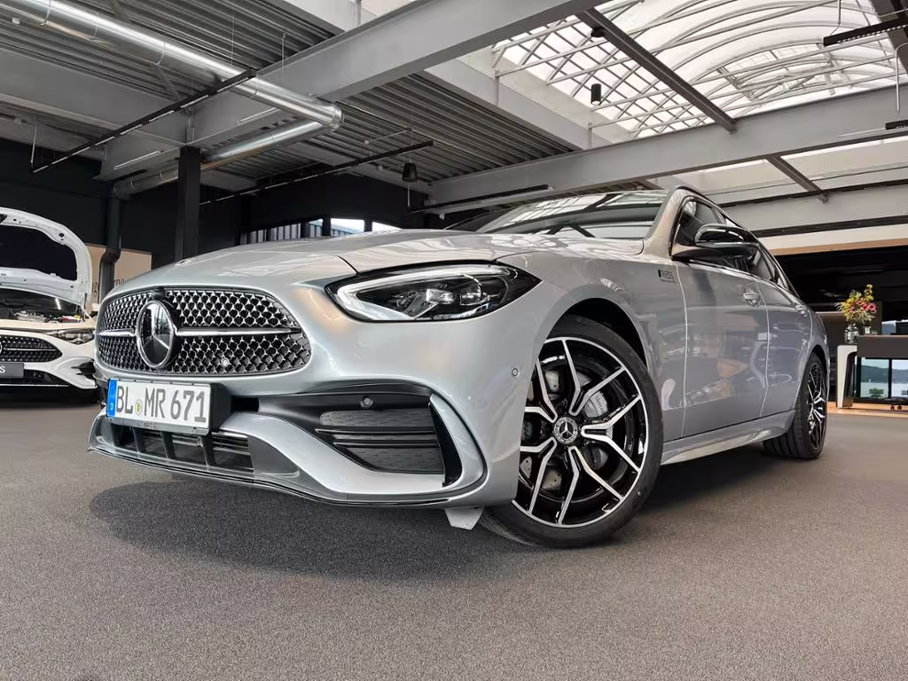 Mercedes-Benz C 220 d 4MATIC T-Modell AMG+AHK+PANO+360+MEM+19 C 220 - Bild 2