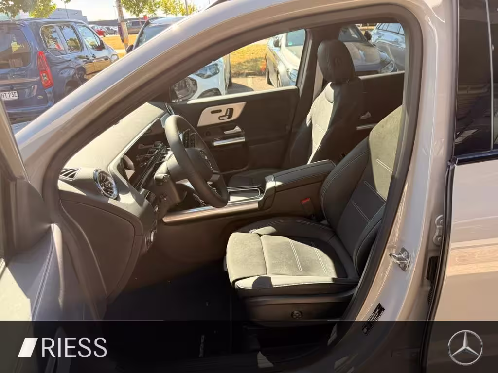 Mercedes-Benz GLA 220 d 4MATIC 360 ACC AHK AUT DynLicht HUD LM GLA 220 - Bild 3