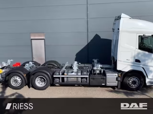 DAF XF 480 FAN Multiwechsler 112-132 2x AHK - Bild 4