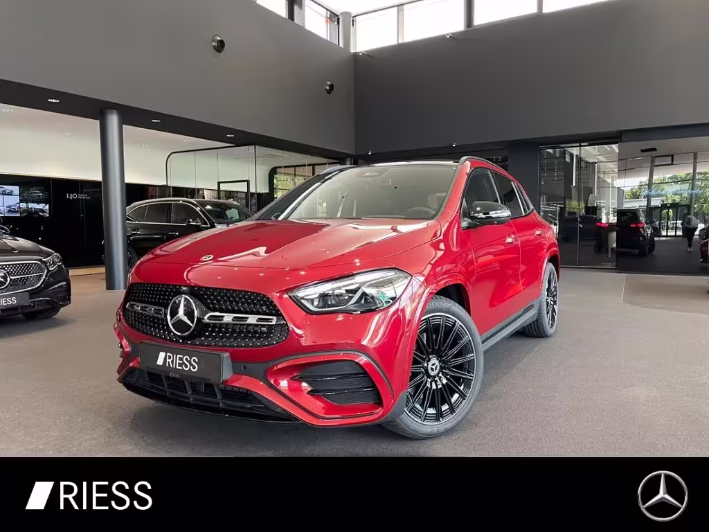 Mercedes-Benz GLA 200 AMG+PANO+HUD+DISTR+MULTIBEAM+MEM+AHK+360