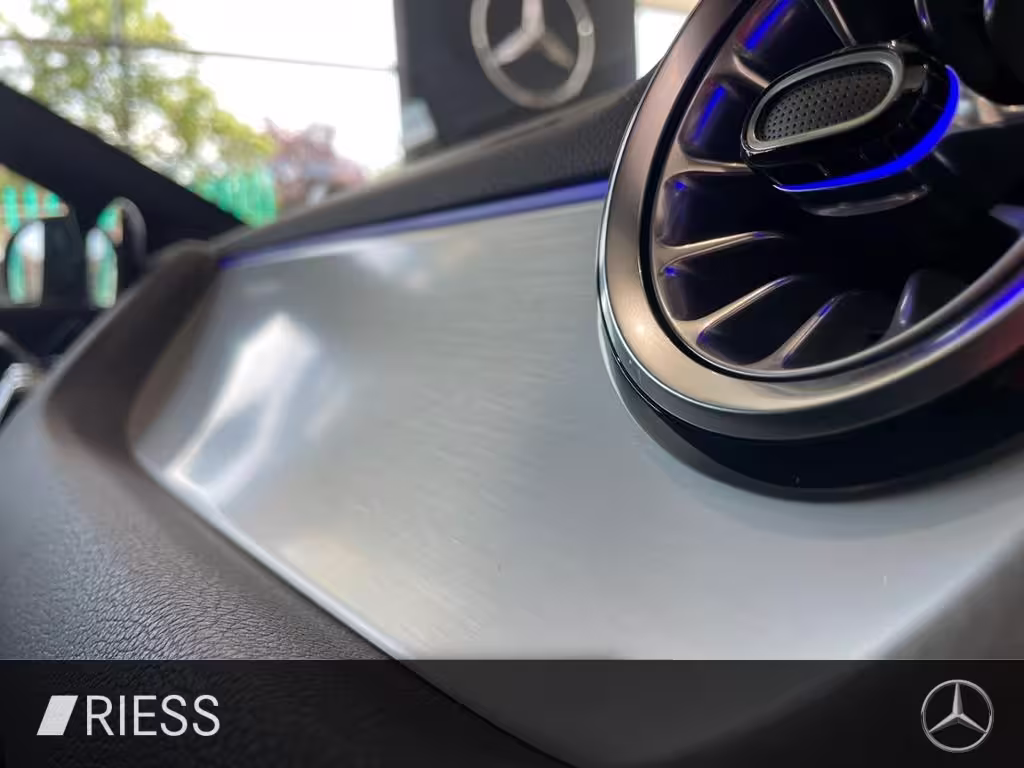 Mercedes-Benz GLA 200 AMG+PANO+HUD+DISTR+MULTIBEAM+MEM+AHK+360 GLA 200 - Bild 12