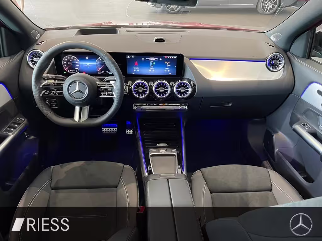 Mercedes-Benz GLA 200 AMG+PANO+HUD+DISTR+MULTIBEAM+MEM+AHK+360 GLA 200 - Bild 14