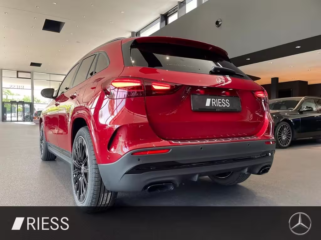 Mercedes-Benz GLA 200 AMG+PANO+HUD+DISTR+MULTIBEAM+MEM+AHK+360 GLA 200 - Bild 20