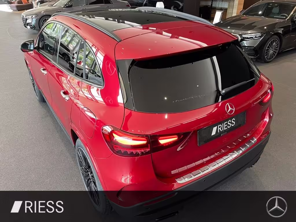 Mercedes-Benz GLA 200 AMG+PANO+HUD+DISTR+MULTIBEAM+MEM+AHK+360 GLA 200 - Bild 7