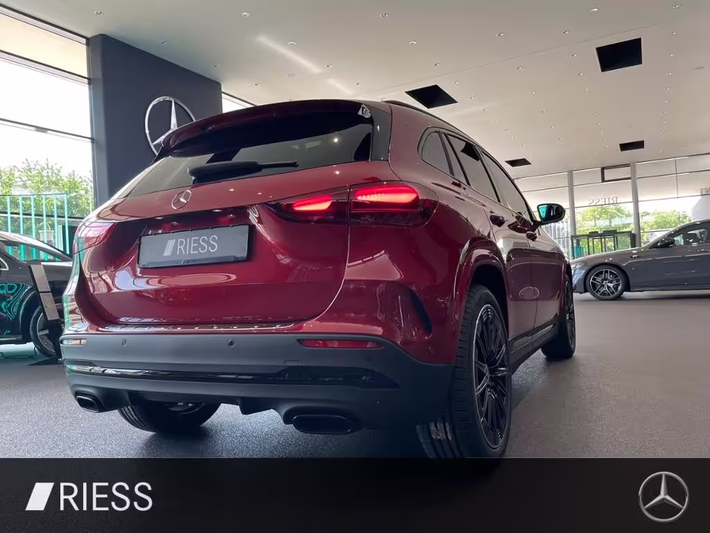 Mercedes-Benz GLA 200 AMG+PANO+HUD+DISTR+MULTIBEAM+MEM+AHK+360 GLA 200 - Bild 8