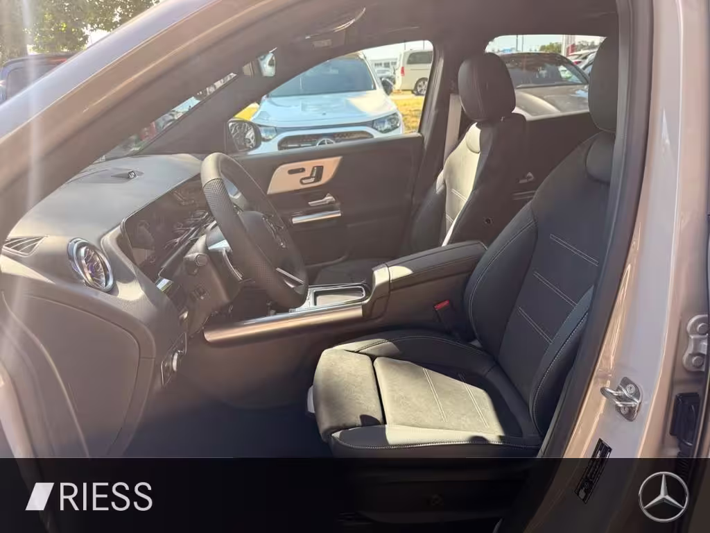 Mercedes-Benz GLA 200 d AHK AUT DynLicht Fernlichtass. Kam. LM GLA 200 - Bild 3