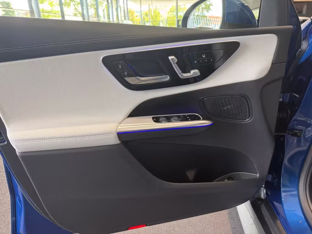 Mercedes-Benz GLC 220 d 4M AMG+PANO+AHK+DISTRONIC+KEYL+DIGI L+ GLC 220 - Bild 4