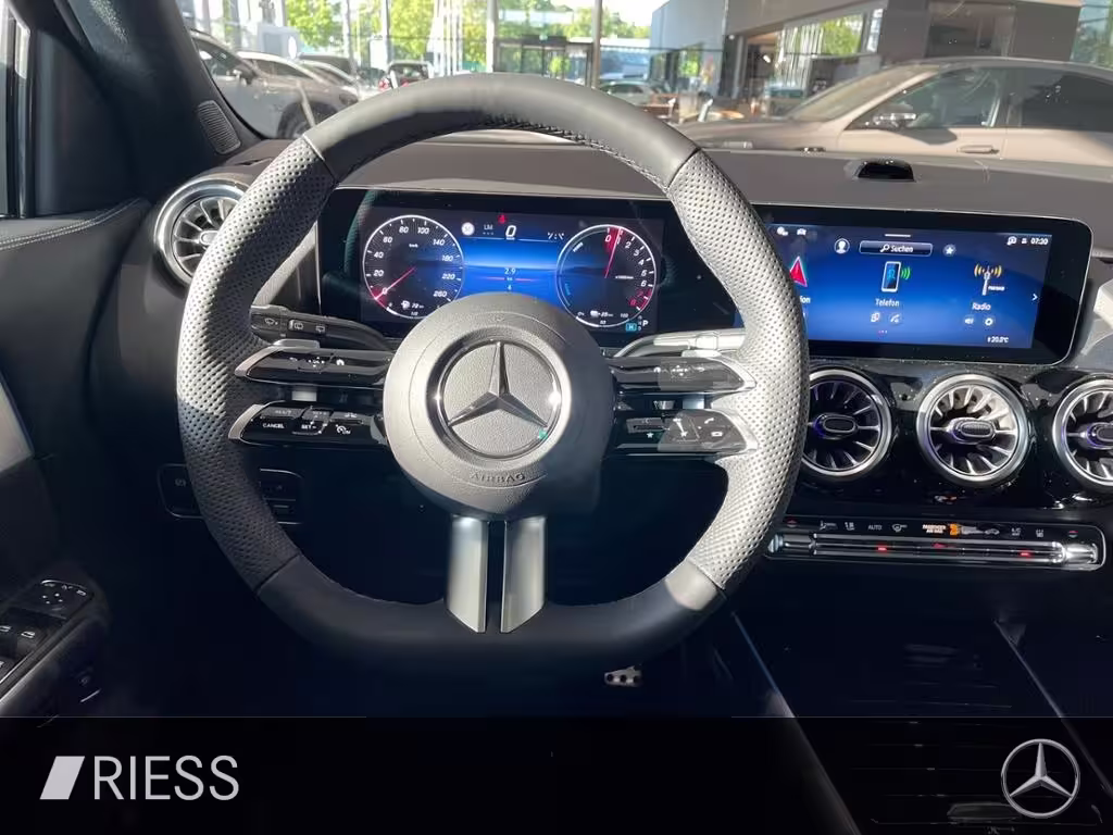 Mercedes-Benz GLA 250 e AMG+PANO+AHK+DISTR+MULTIBEAM+KEYL+MEM+ GLA 250 - Bild 15