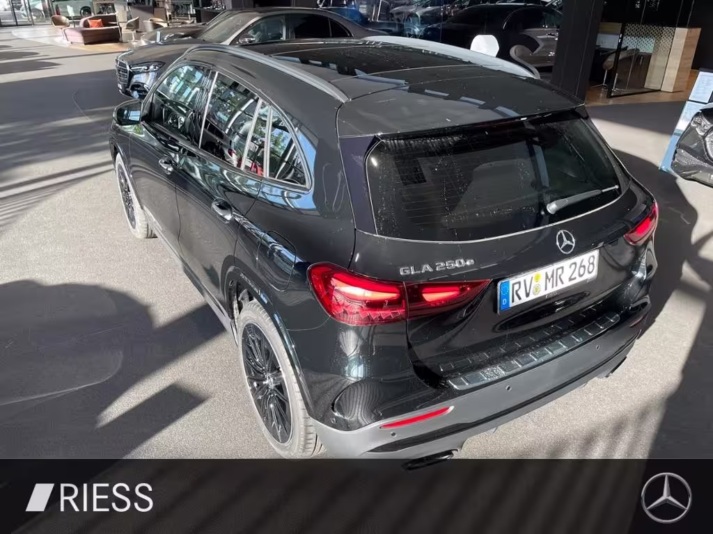 Mercedes-Benz GLA 250 e AMG+PANO+AHK+DISTR+MULTIBEAM+KEYL+MEM+ GLA 250 - Bild 7