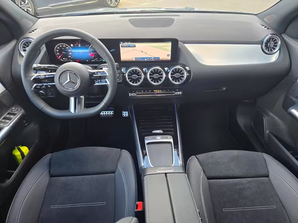 Mercedes-Benz GLA 220 4MATIC 360 AHK AUT DynLicht Kam. KeyLess - Bild 11