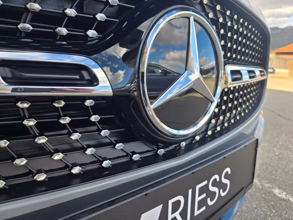 Mercedes-Benz GLA 220 4MATIC 360 AHK AUT DynLicht Kam. KeyLess - Bild 16