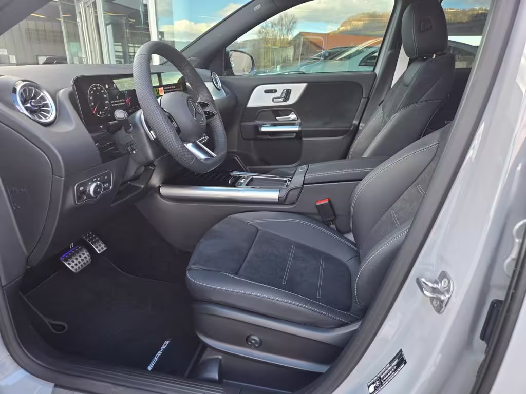 Mercedes-Benz GLA 220 4MATIC 360 AHK AUT DynLicht Kam. KeyLess - Bild 2