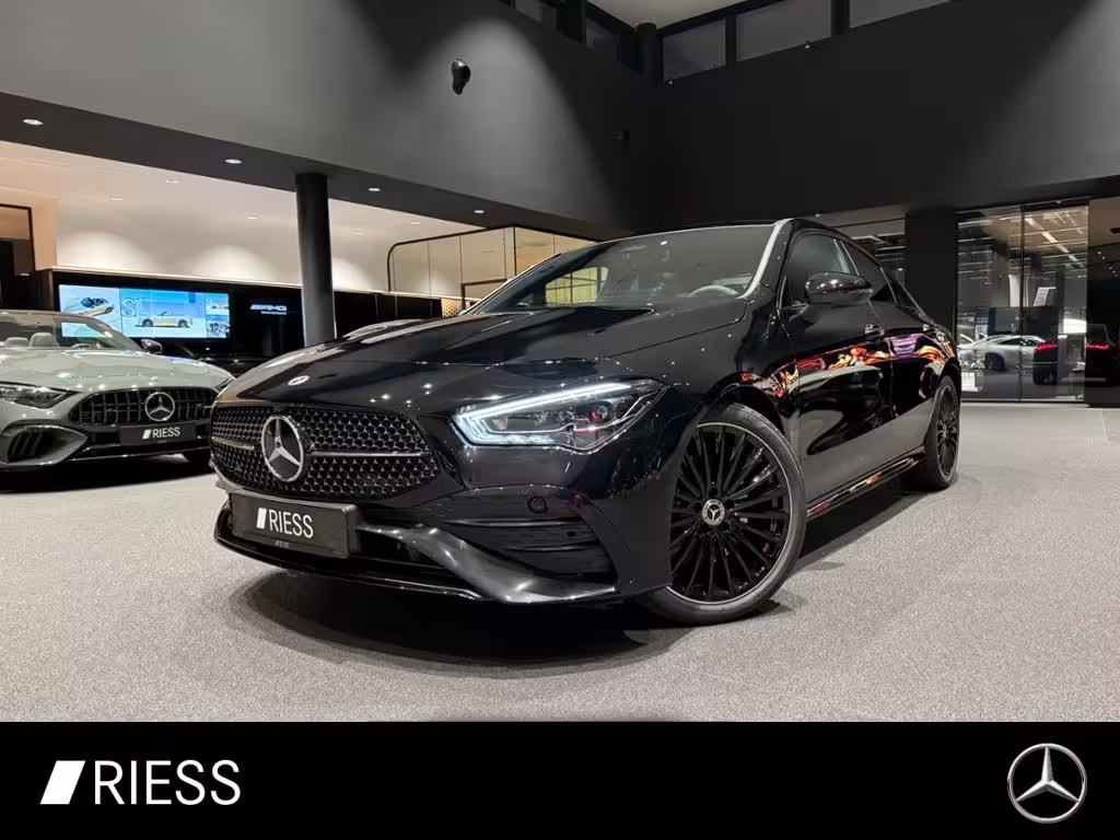 Mercedes-Benz CLA 200 AMG+PANO+DISTRONIC+KEYLESS+TOTWKL+MULTIB