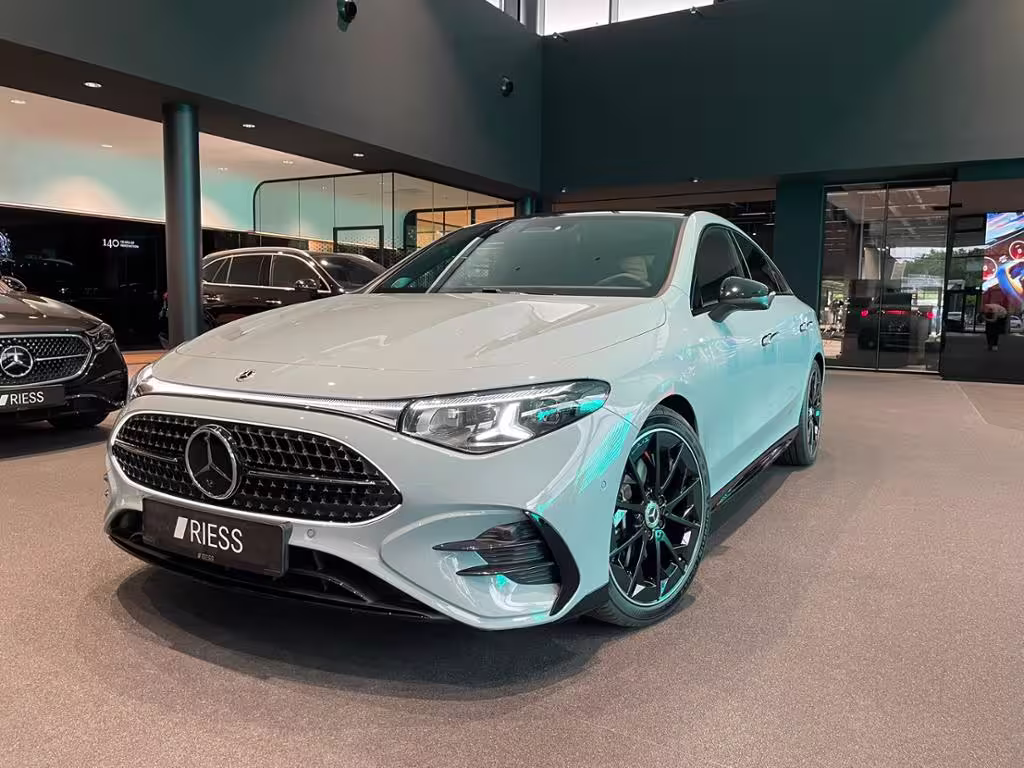 Mercedes-Benz CLA 200 AMG+SUPERSCREEN+MULTIB+KEYL+DISTR+360°+ CLA 200 - Bild 2