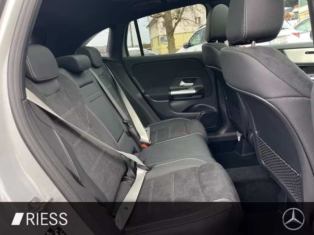 Mercedes-Benz GLA 200 ACC AHK AUT Kam. KlimaA LED LM PDC Pano GLA 200 - Bild 13