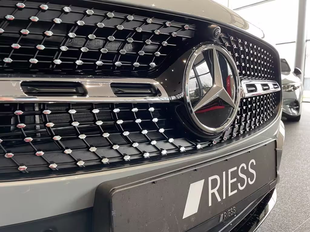 Mercedes-Benz GLA 250 e AMG+PANO+DISTRONIC+KEYLESS+MULTIBEAM+ - Bild 19