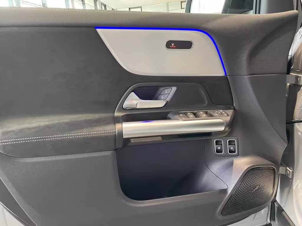 Mercedes-Benz GLA 250 e AMG+PANO+DISTRONIC+KEYLESS+MULTIBEAM+ - Bild 3