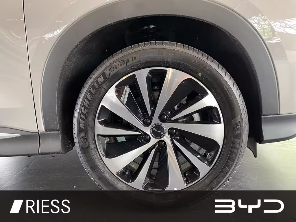 BYD SEAL U DM-i Design  360 AUT DynLicht HUD Kam. LM - Bild 9