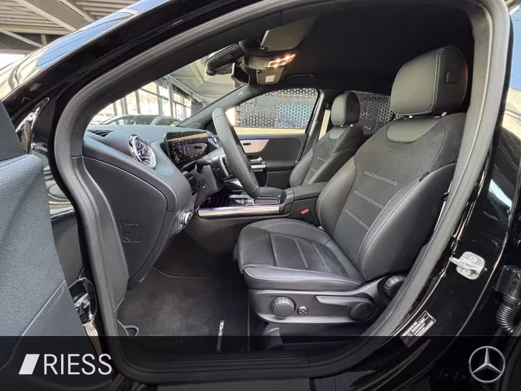 Mercedes-Benz GLA 200 d AHK AUT Kam. KlimaA LED LM PDC ParkAss GLA 200 - Bild 3