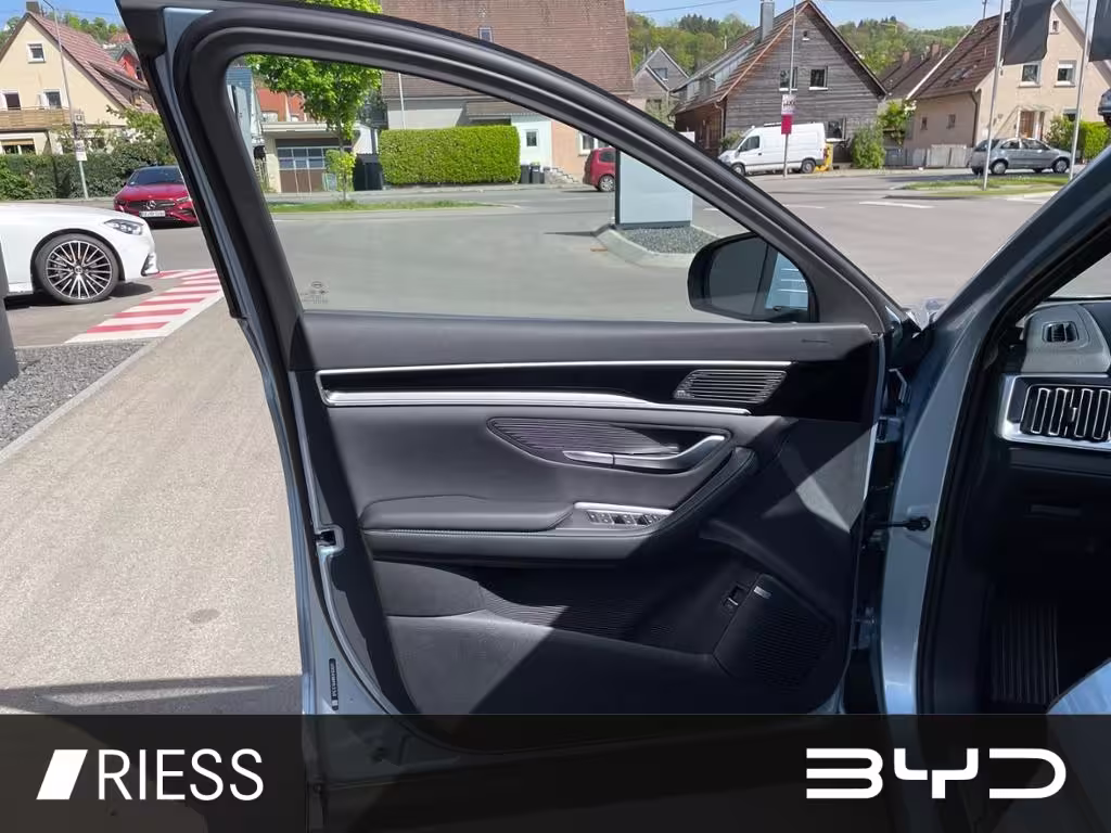 BYD SEAL U Design 2xKlima 360 AUT DynLicht HUD Kam. - Bild 4