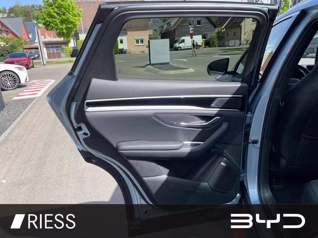 BYD SEAL U Design 2xKlima 360 AUT DynLicht HUD Kam. - Bild 6